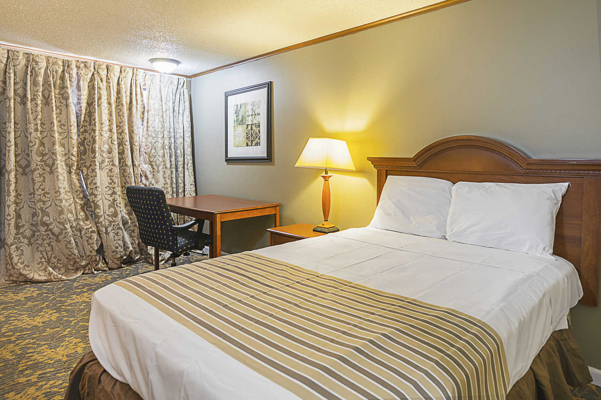 Fairbridge Inn Express Battle Creek Room photo